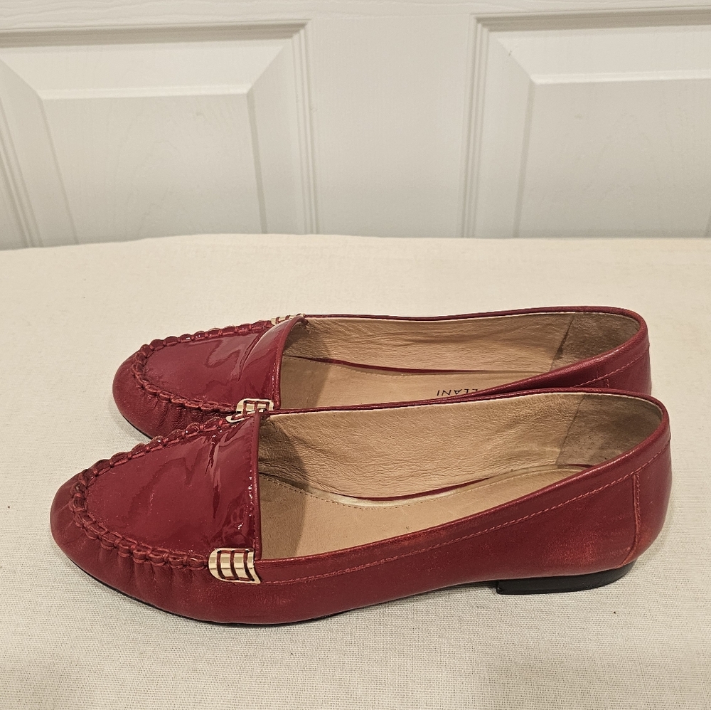 ANTONIO MELANI Women's Candy Apple Red Patent Leather Slip-On Flats Size-7.5 - Picture 4 of 11